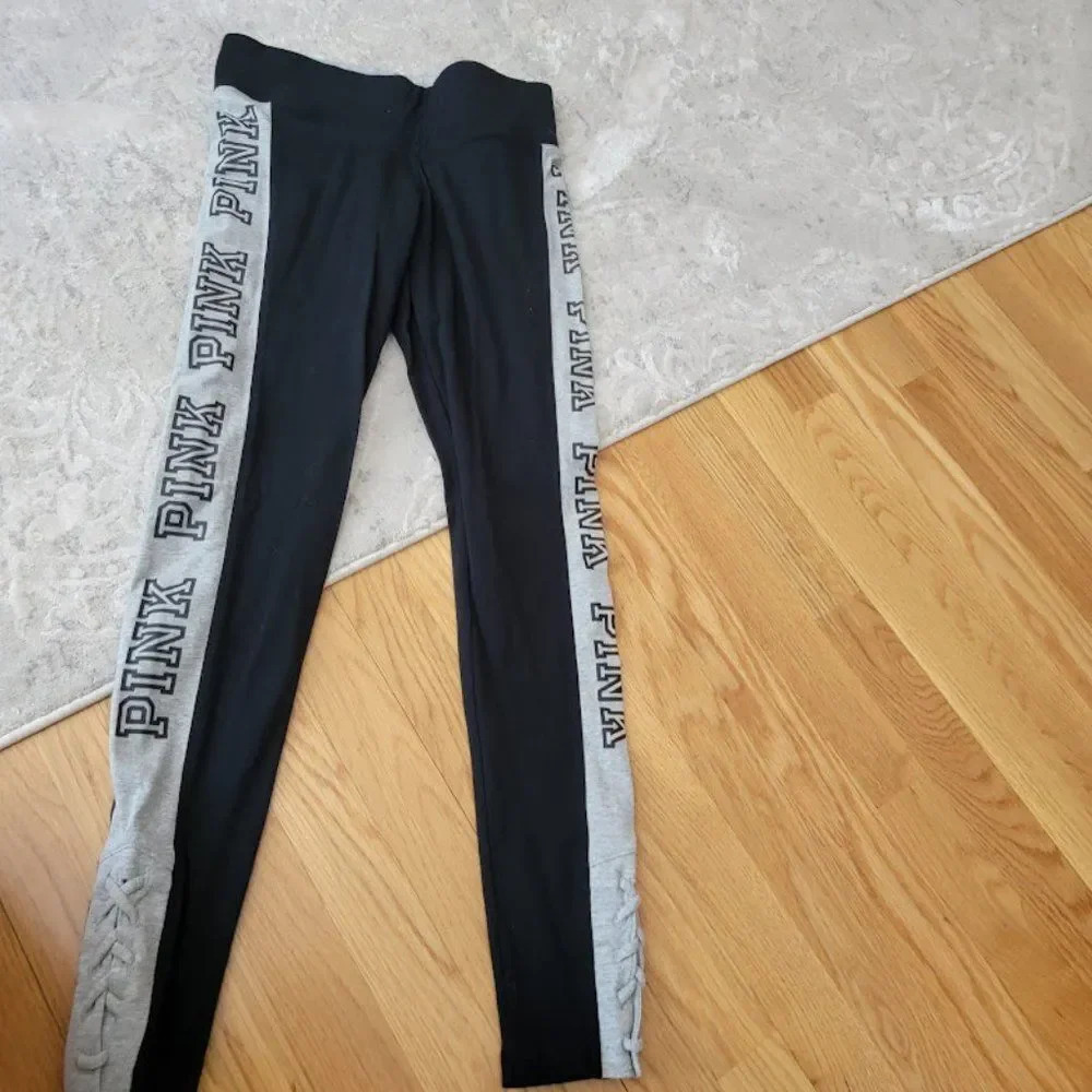 Pink Victoria's Secret Women's Black & Gray Ankle Cutout Yoga Legging sz…